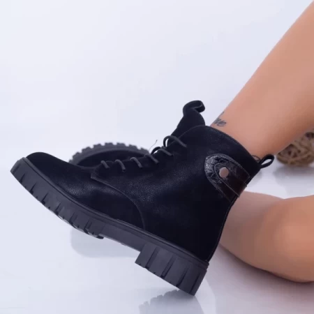 MX328A Black Stiefel Mei