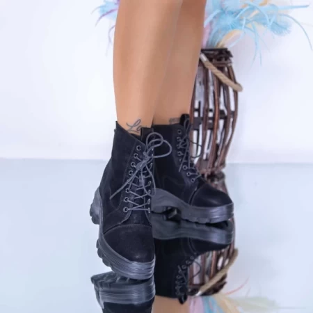 Schwarze XN72A -Stiefel Mei