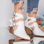 Weiße dicke Fersenschuhe Mei