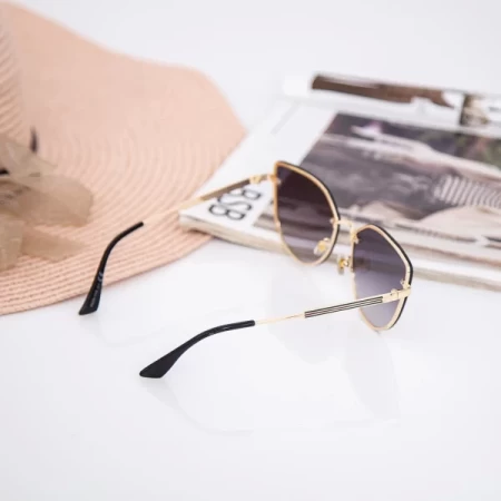Sonnenbrille für Frauen 2020-115 C1 Schwarz | 2020