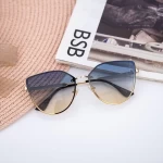 Sonnenbrille für Frauen 2020-115 C4 Blau 2020