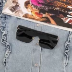 Sonnenbrille für Frauen 2020-155 C1 Schwarz | 2020