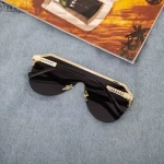 Sonnenbrille für Frauen 2020-105 C1 Schwarz | 2020