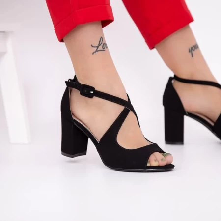 Sandalen mit dicken Absätzen yxd18 schwarz | Mei