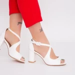Sandalen mit einer dicken Ferse YXD18 Weiß | Mei