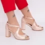 Sandalen mit einer dicken Ferse YXD18 Champagner | Mei