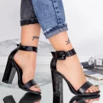 Sandalen mit dickem Absatz xkk161d schwarz | Mei