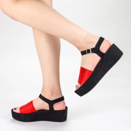 Sandalen auf der Plattform 2017-19 Red | Mulatha
