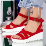 Sandalen auf der LM339 -Plattform rot Mei