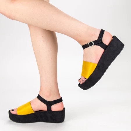 Sandalen auf der Plattform 2017-19 Gelb | Mulatha