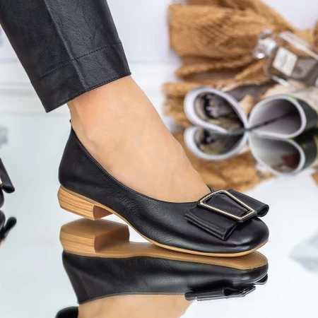 BBX2101 Black Ballerinas Gebildet