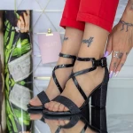 Sandalen mit einer dicken Ferse xkk522 schwarz | Mei