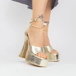 Sandalen mit einer dicken Ferse und einer 956-25 Zloty-Plattform Botinelli