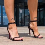 Sandalen mit einem dünnen Absatz 6500 Black | Existieren