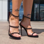 Sandalen mit einer dünnen Ferse 1735 schwarz | Existieren