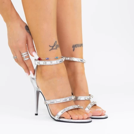 Sandalen mit einem dünnen Ferse ES2401 Silber Existieren