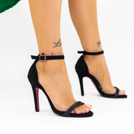 Sandalen mit einem dünnen Absatz 6600 Black | Existieren