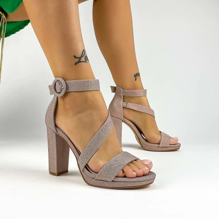 Sandalen mit einer dicken Ferse xkk536 Champagner | Mei