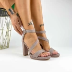 Sandalen mit einer dicken Ferse xkk536 Champagner | Mei