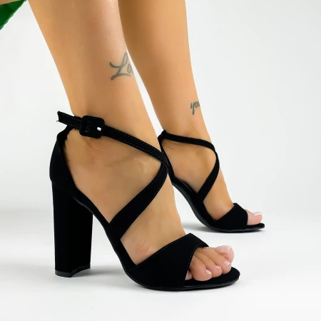 Sandalen mit dicker Ferse xkk537 schwarz | Mei