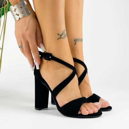 Sandalen mit dicker Ferse xkk537 schwarz | Mei