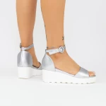 Sandalen auf der Silberplattform LM358 Mei