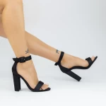 Sandalen mit dicken Absätzen 2xkk571 schwarz | Mei