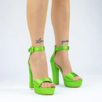 Sandalen mit einer dicken Ferse und einer KV50B -Plattform grün | Mei