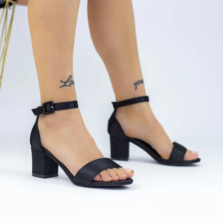 Sandalen mit dicken Absätzen 2xkk572 schwarz | Mei
