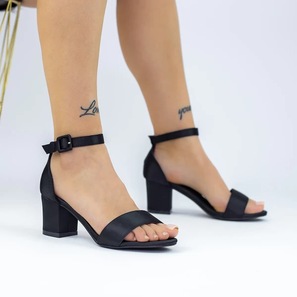 Sandalen mit dicken Absätzen 2xkk572 schwarz | Mei