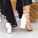 Sandalen mit dicken Absätzen 2RG11 Weiß | Mei