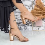 Sandalen mit dicken Absätzen 2RG11 Champagner | Mei