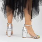 Sandalen mit einem dicken Absatz 2RG13 Silber Mei
