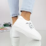 Frauen Sportschuhe 20D82 Weiß und Silber KK & VV