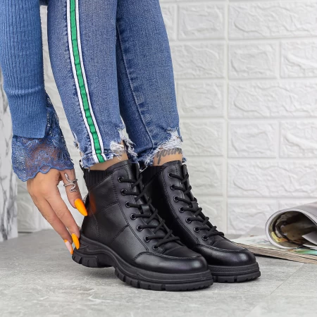 2N18 Schwarze Stiefel Mei