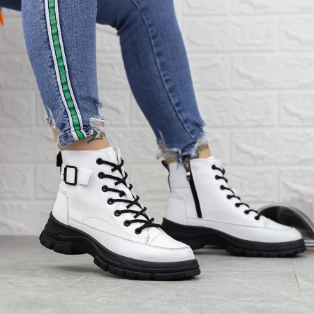 2n19 Stiefel weiß und schwarz Mei