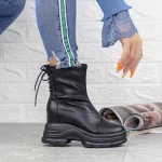 Stiefel auf der 2xn95 Plattform Black | Mei