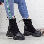 Stiefel auf der 2xn95A -Plattform schwarz | Mei