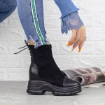 Stiefel auf der 2xn95A -Plattform schwarz | Mei