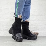 Stiefel auf der 2xn95A -Plattform schwarz | Mei