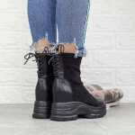 Stiefel auf der 2xn95A -Plattform schwarz | Mei