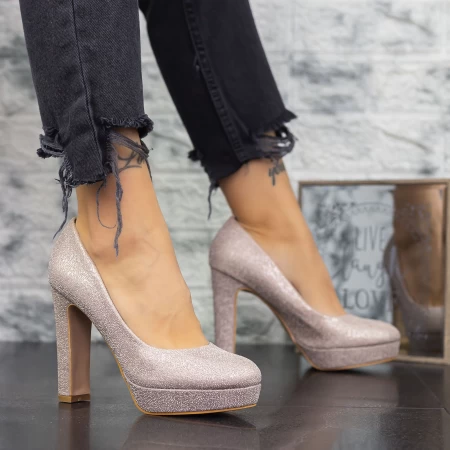 Dicke Fersenschuhe und 2T5 Champagnerplattform Mei