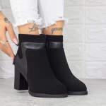 Kurze Stiefel mit einer dicken Absatz 2mx378 Black | Mei
