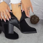 Kurze Stiefel mit einer dicken Absatz 2mx378 Black | Mei