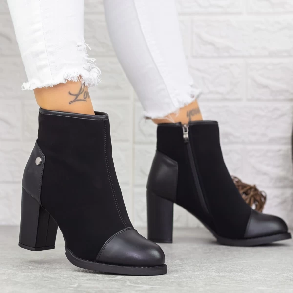 Kurze Stiefel mit einer dicken Absatz 2mx379 Black | Mei
