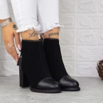 Kurze Stiefel mit einer dicken Absatz 2mx379 Black | Mei