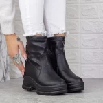 Stiefel auf der 2xn98 Plattform Black | Mei