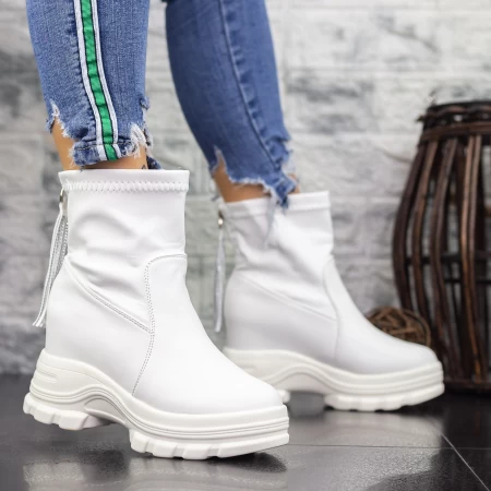 Stiefel auf der 2xn98 Plattform White | Mei