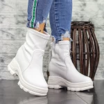 Stiefel auf der 2xn98 Plattform White | Mei