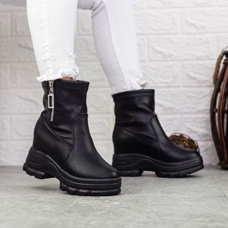 Stiefel auf der 2xn99 Plattform Black | Mei